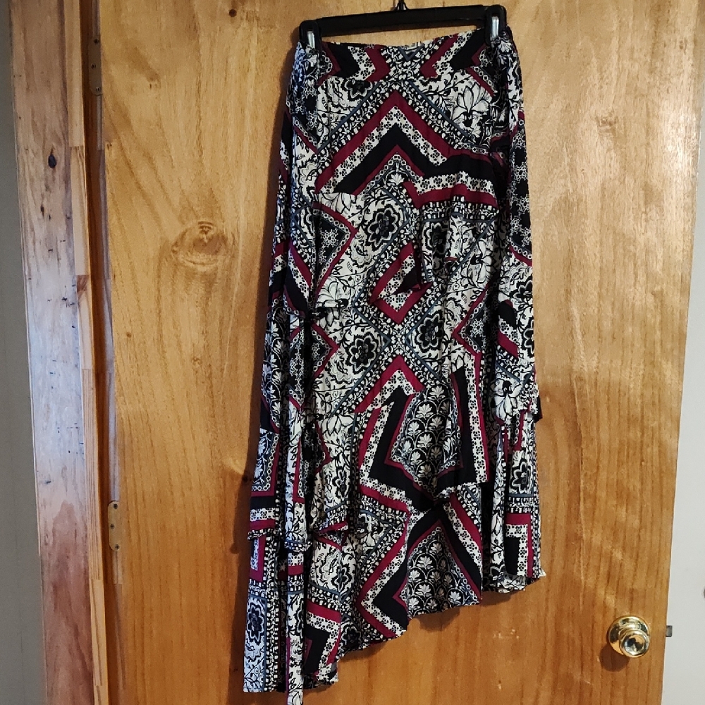 Cato Tiered Asymmetrical Midi Skirt Fuchsia Black White Floral Geometric Size L